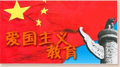 铲车拉的冲击压路机对于含水量比较高的土石方压实