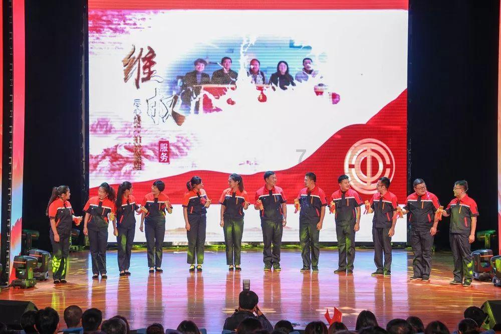 面对老公的无期徒邢我和儿子应该怎么办游戏画面